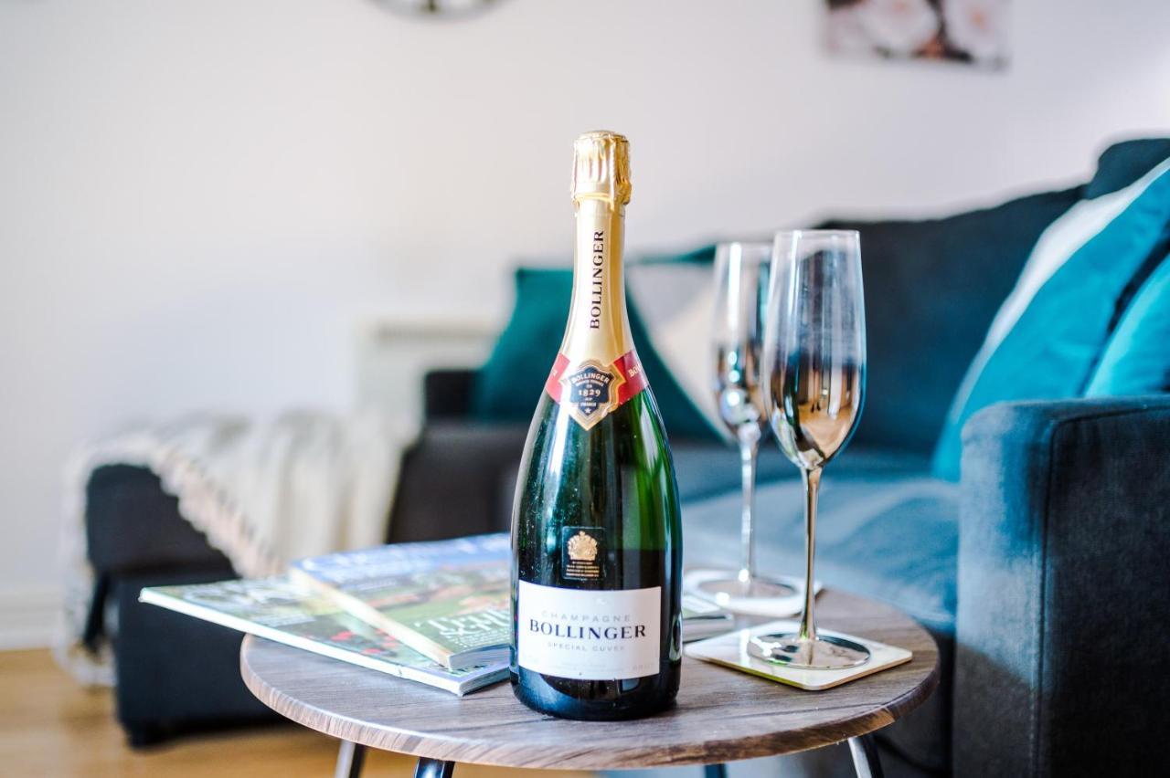 Stylish Chester City Centre Apartment By 53 Degrees Property, Ideal For Couples & Business Professionals - Sleeps 4 Eksteriør bilde