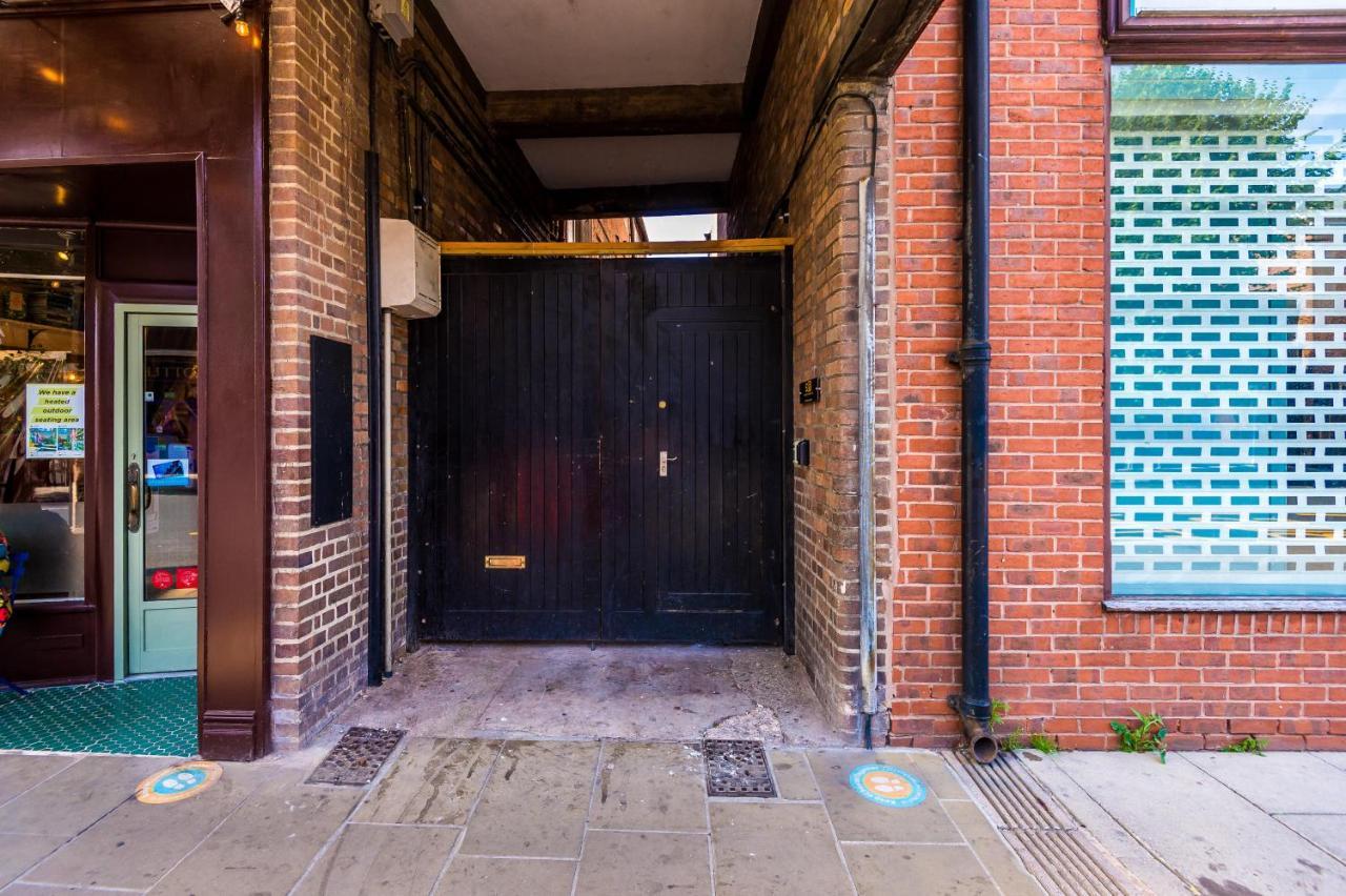 Stylish Chester City Centre Apartment By 53 Degrees Property, Ideal For Couples & Business Professionals - Sleeps 4 Eksteriør bilde