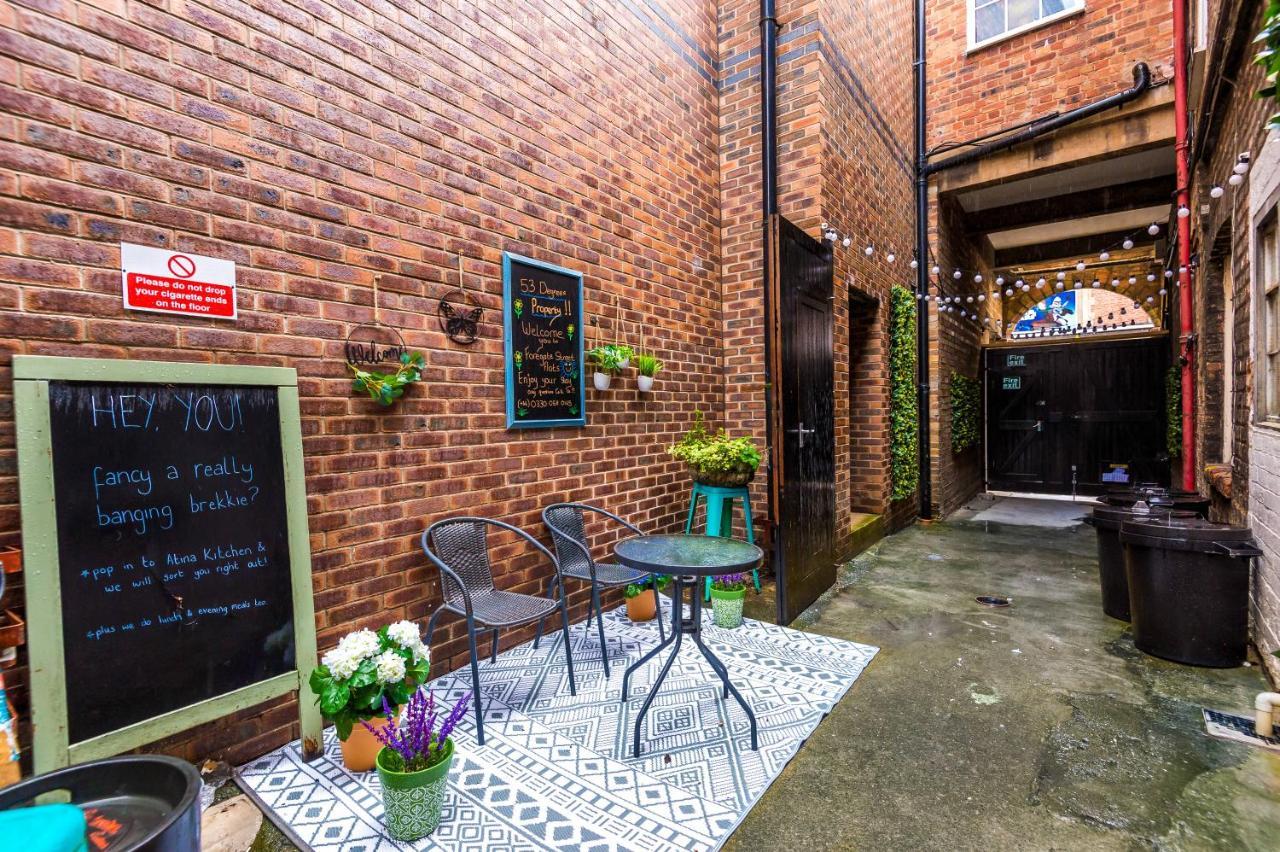 Stylish Chester City Centre Apartment By 53 Degrees Property, Ideal For Couples & Business Professionals - Sleeps 4 Eksteriør bilde